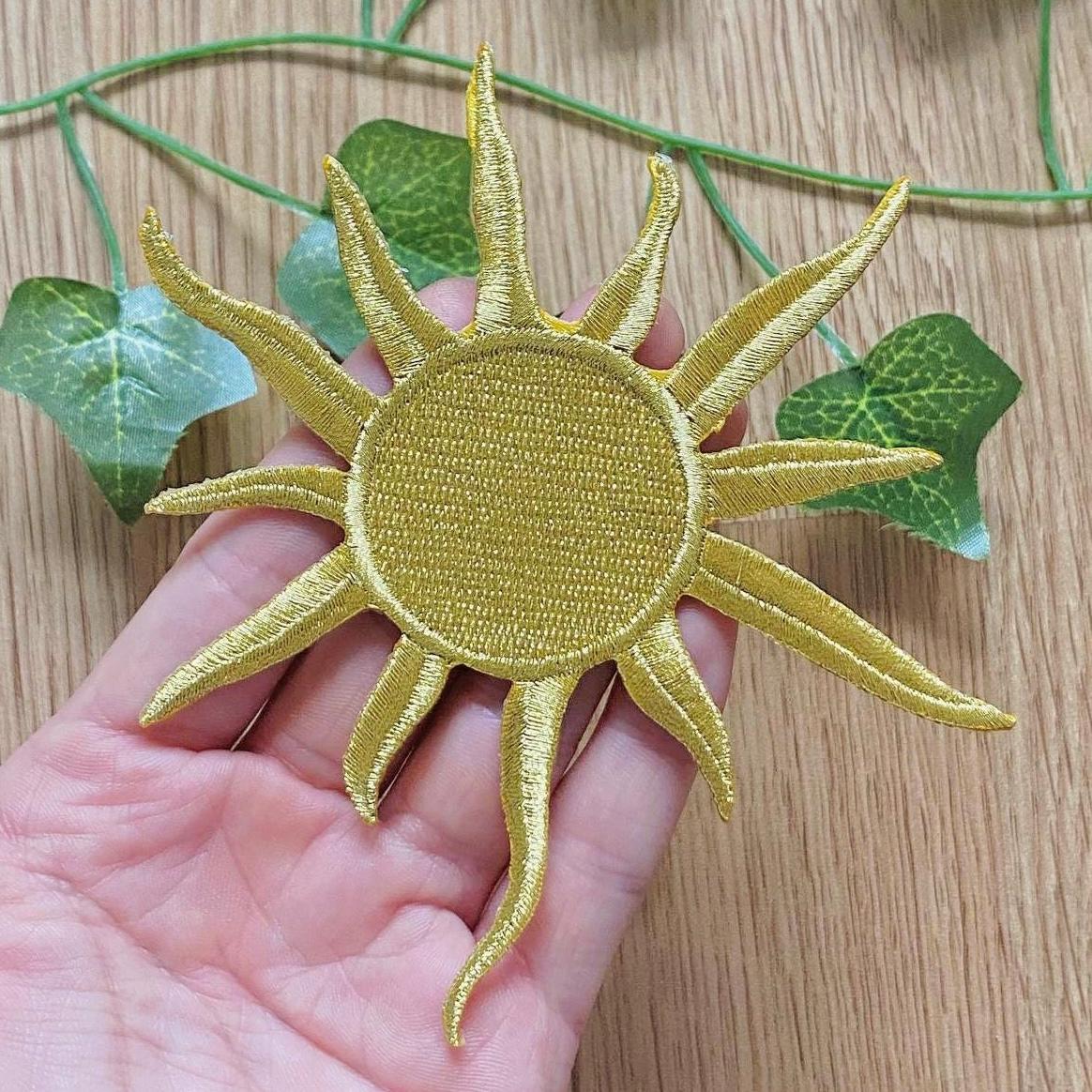 Vintage Hippie Boho Sun Iron On Patch | Whimsigoth Embroidery Transfer Pattern Celestial Patches Vintage Hippie Boho Sun Iron On Patch | Whimsigoth Embroidery Transfer Pattern Celestial Patches von Louisenkind