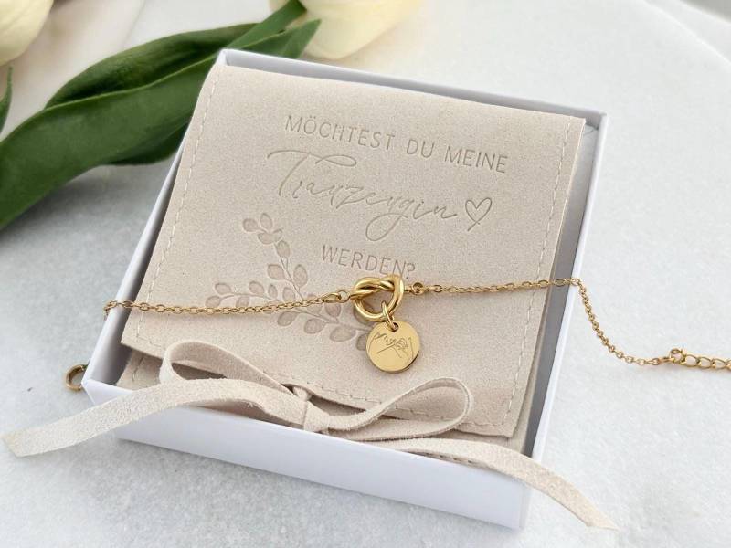 Knotenarmband Mit Personalisiertem Gravurplättchen | Edelstahl, Gold, Rose, Silber |Brautjungfern, Trauzeugin, Braut, Mama, Beste Freundin von LoulousWithLove