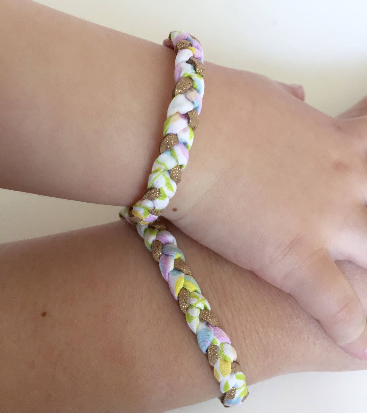 Mom/Babybox Ein Mom-Armband Und Ein Kinderarmband in Wiltshire Freiheitsbonbons von Loulybulle
