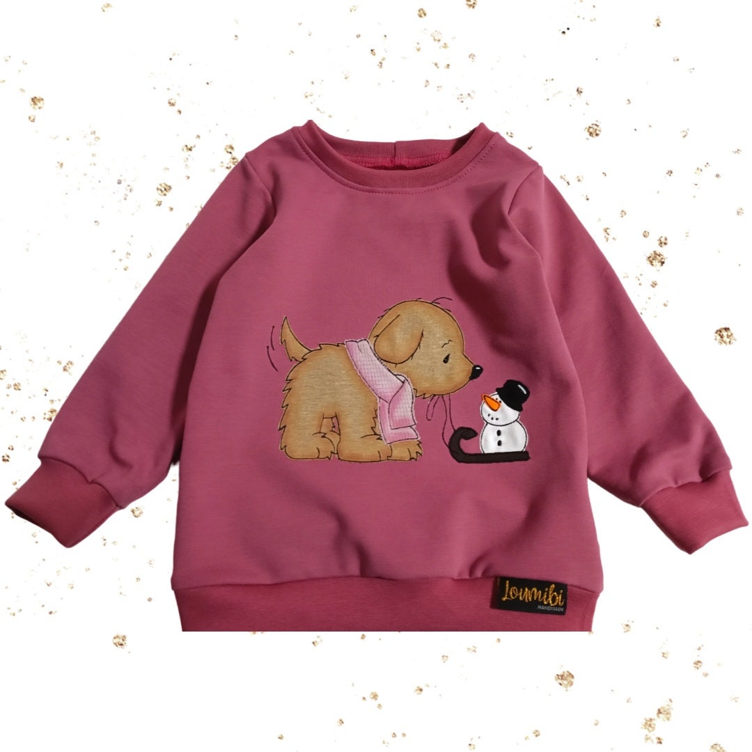 Bio Sweater | Hund Mit Schneemann Versch. Farben Ab Gr. 68 Bio Sweater | Hund Mit Schneemann Versch. Farben Ab Gr. 68 von LoumibiHandmade
