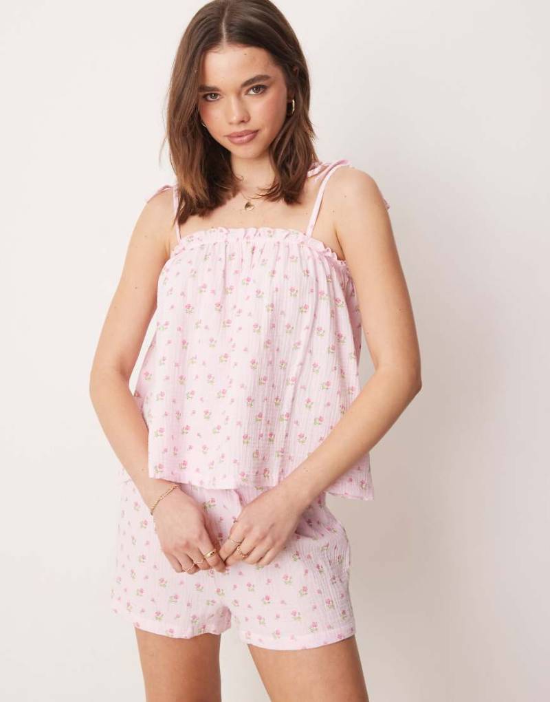 Loungeable - Baumwoll-Pyjama mit Knitterstruktur und Blümchenmuster, aus Camisole mit gebundenen Trägern und Shorts-Bunt von Loungeable