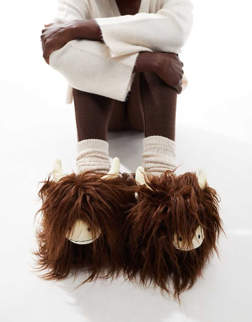 Loungeable - Bunte Hausschuhe aus langhaarigem Kunstpelz im Hochlandrind-Design-Braun von Loungeable