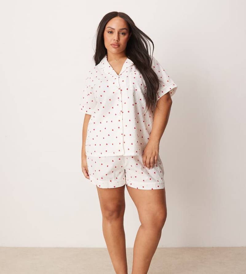 Loungeable Curve - Pyjama-Set aus kurzärmligem Jersey-Hemd und Shorts in Elfenbein mit Noppenstruktur-Weiß von Loungeable