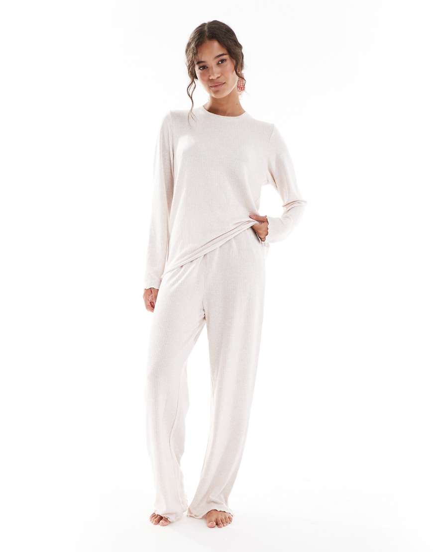 Loungeable - Geripptes, angerautes Set aus langärmligem Oberteil und Hose in meliertem Haferbeige-Neutral Loungeable - Geripptes, angerautes Set aus langärmligem Oberteil und Hose in meliertem Haferbeige-Neutral von Loungeable