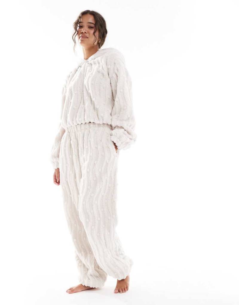 Loungeable - Hose aus Fleece in Creme mit welliger Popcorn-Struktur und weitem Bein, Kombiteil-Weiß von Loungeable