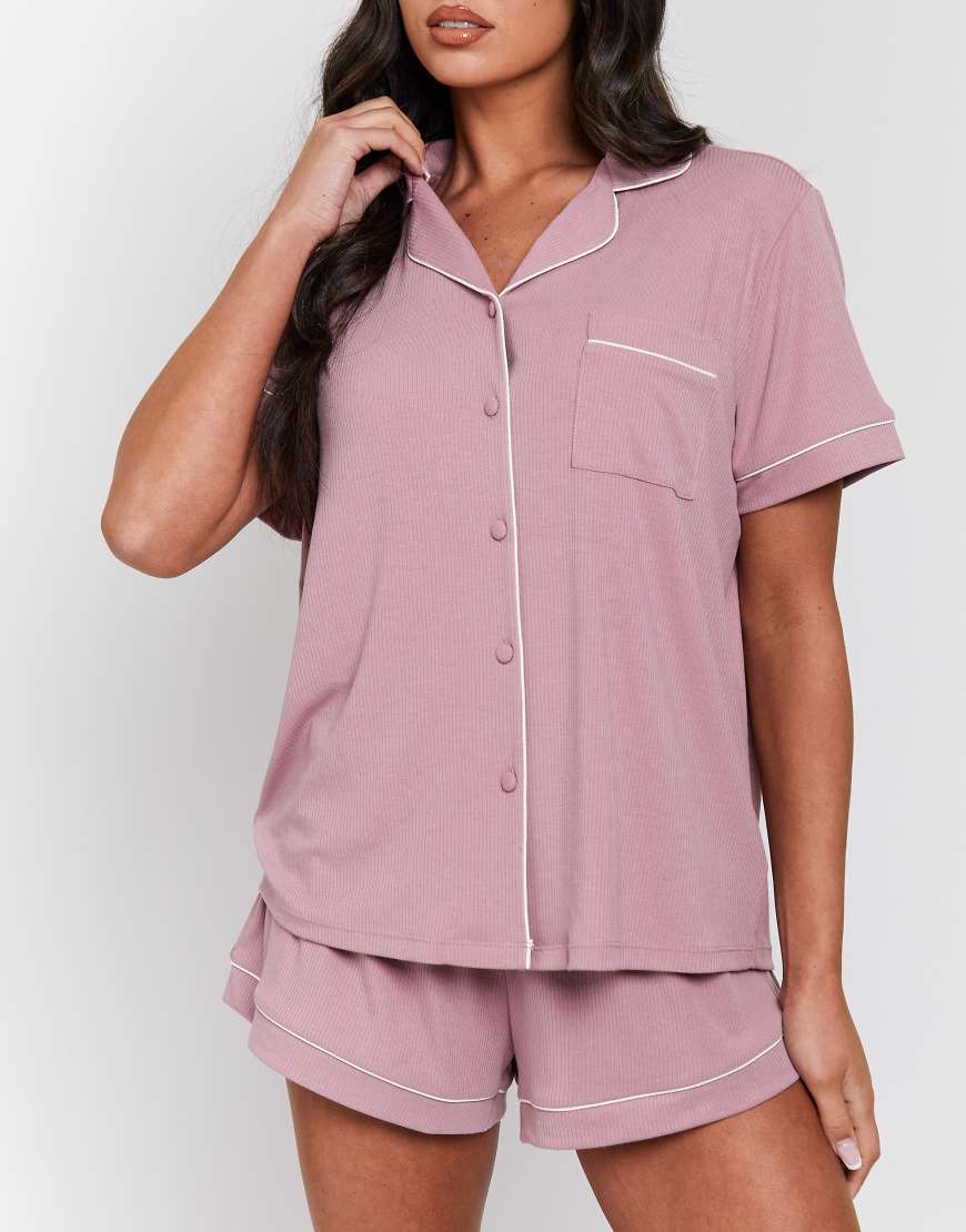 Loungeable - Traditionelles, geripptes Pyjama-Set für Damen in Rosa mit kurzärmligem Hemd und Shorts Loungeable - Traditionelles, geripptes Pyjama-Set für Damen in Rosa mit kurzärmligem Hemd und Shorts von Loungeable
