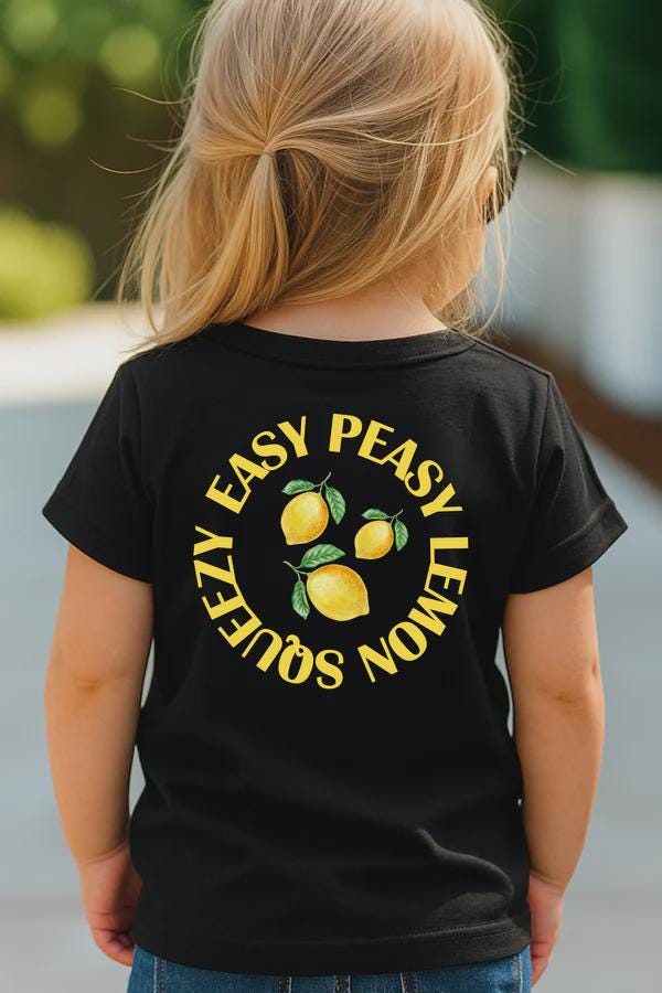 T-Shirt-Easy Peasy Lemon Squeezy T-Shirt Für Kinder | Shirt Mit Spruch Rückenprint| Sommer Outfit Motto Den von LounisShop