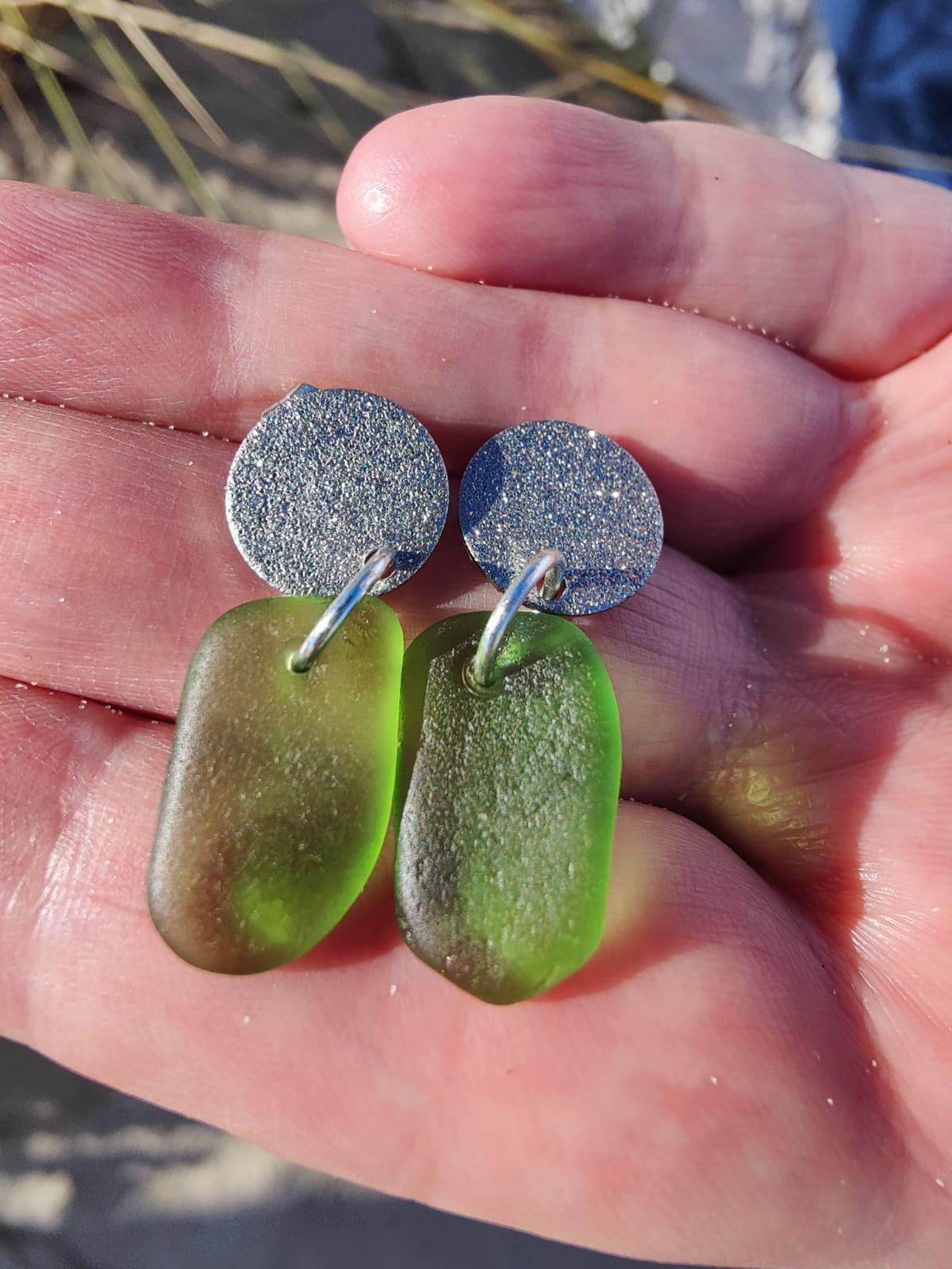 Handgemachte Silber Edelstahl Ohrringe Ohrhaken Glas Handmade Seeglas Grün Strand Meer Urlaub Handgemacht Frauen Geburtstag Geschenkideen von Lousun