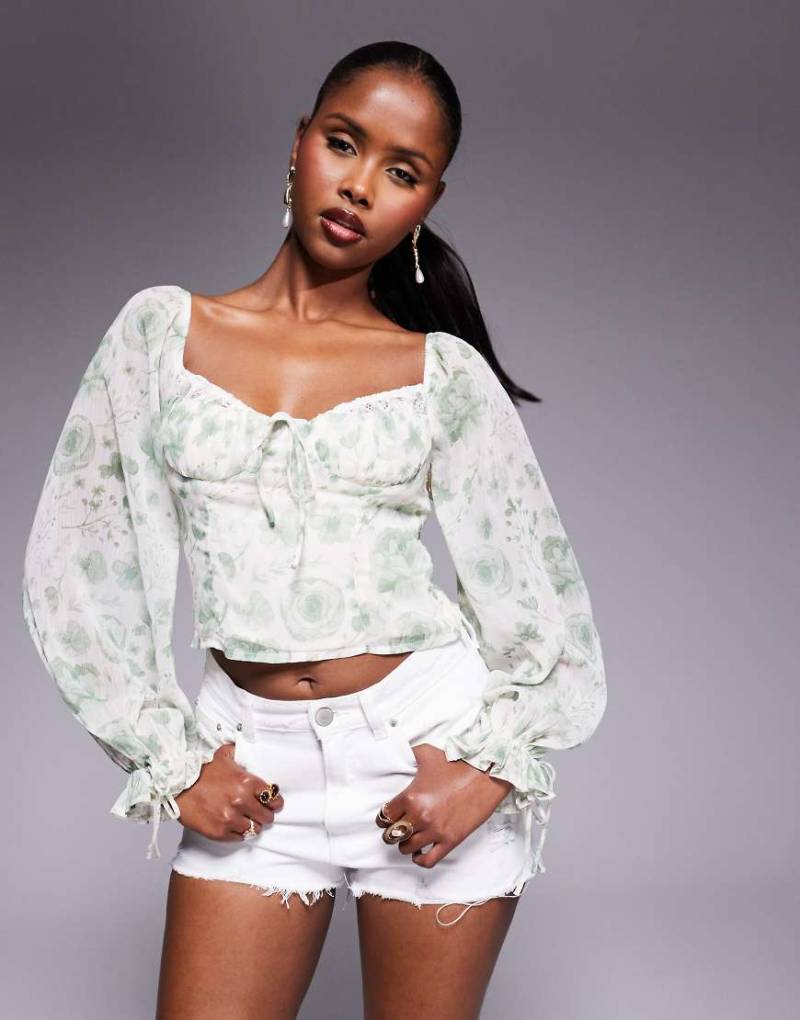 Love Triangle - Bluse in Creme mit Ballonärmeln, spitzenbesetzten Cups und Blumenmuster in Salbeigrün-Neutral von Love Triangle