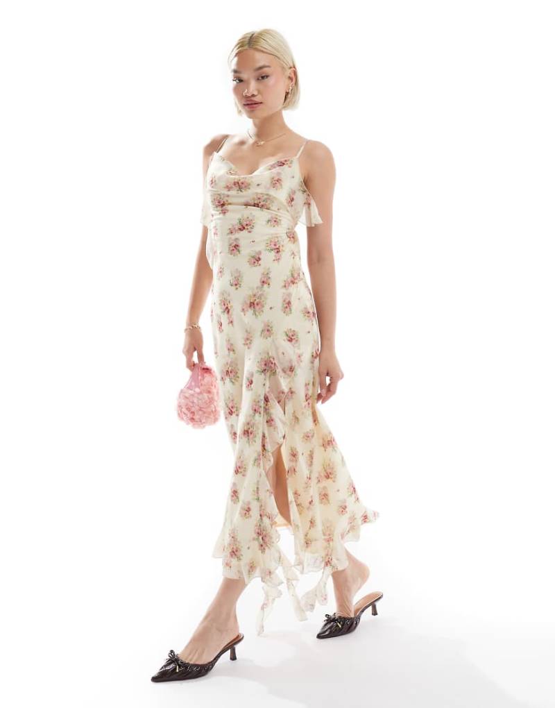 Love Triangle - Maxikleid in Cremeweiß mit Rüschen, Rosenmuster und Rückenausschnitt-Bunt von Love Triangle