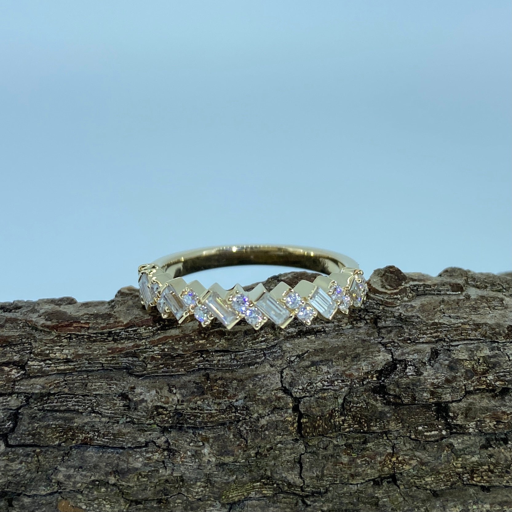 0, 51 Karat Labor Gewachsener Diamant 14K Gelbgold Ehering/stapelbarer Ring Gemischter Im Diamantschliff Halbe Eternity-Modering | C12 von Love4UJewelry