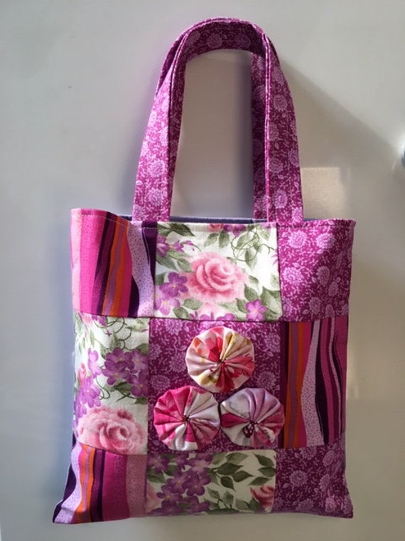 Patchwork-Tote Mit Yo-Yos, Lila Tote, Rosettentasche, Kleine Tote/Mini-Lila-Tote Handtasche Und Rosa von LoveAgainFabrics