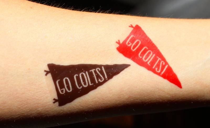 20 Temporäre Tattoos Für Das Ganze Team Schulgeist Goodies | Wimpel Design von LoveAndLion