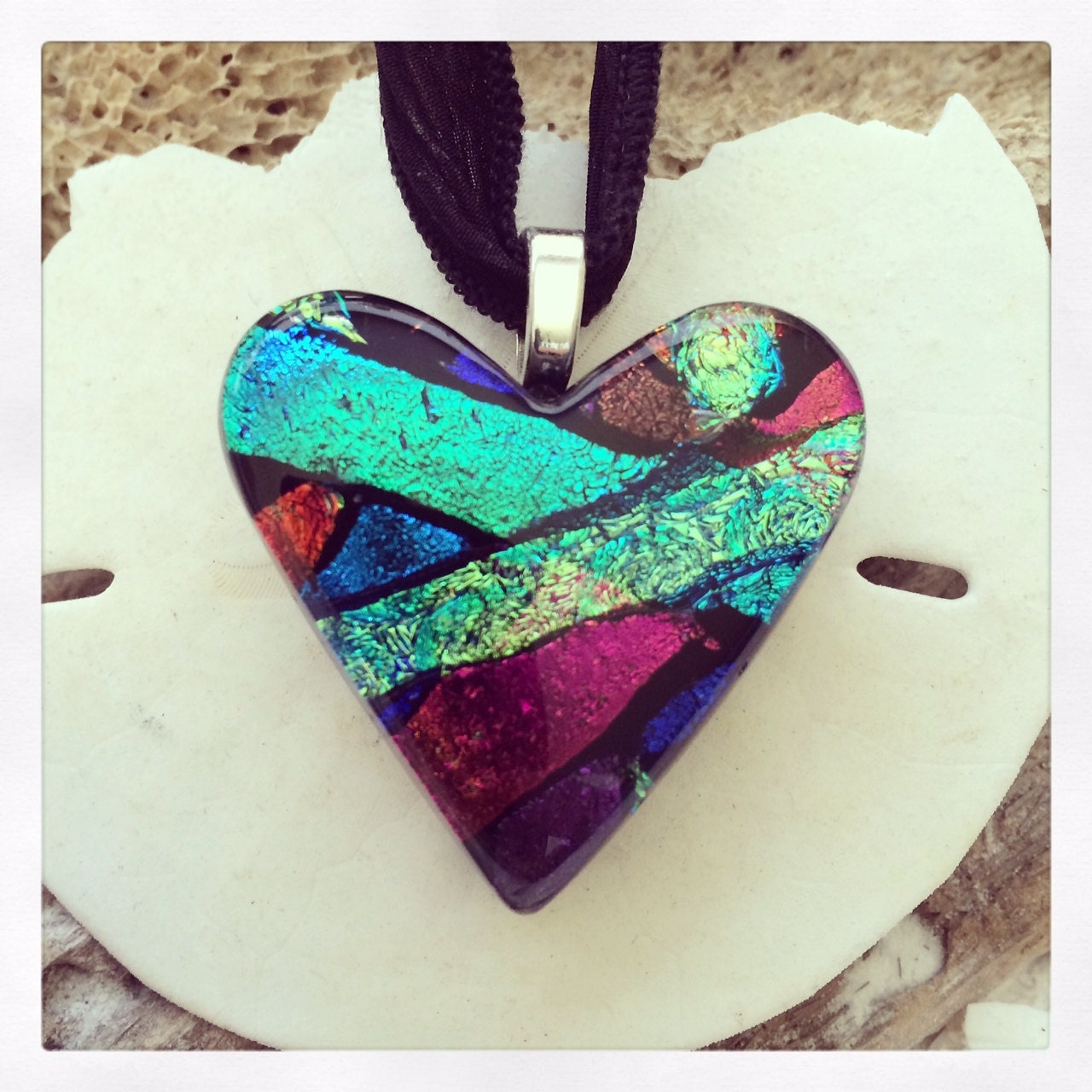 Fusing Glass Pet Feuerbestattung Schmuck ~ Mehrfarbige Herz Anhänger Fusing Glass Pet Feuerbestattung Schmuck ~ Mehrfarbige Herz Anhänger von LoveAshesMemorials