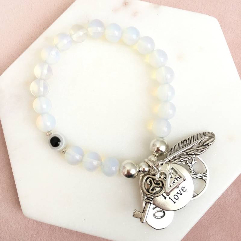 21. Geburtstags-Geschenk-Armband Mit Evil Eye Baum Des Lebens Engel Feder Xoxo Live Laugh Love Charms 21. Geburtstags-Geschenk-Armband Mit Evil Eye Baum Des Lebens Engel Feder Xoxo Live Laugh Love Charms von LoveCandanxoxo