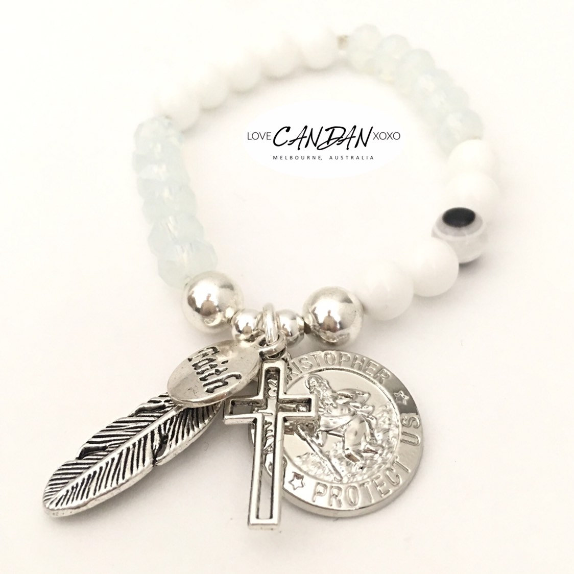 Saint Christopher Evil Eye Armband Mit Kreuz Glauben Und Engel Feder Charms von LoveCandanxoxo