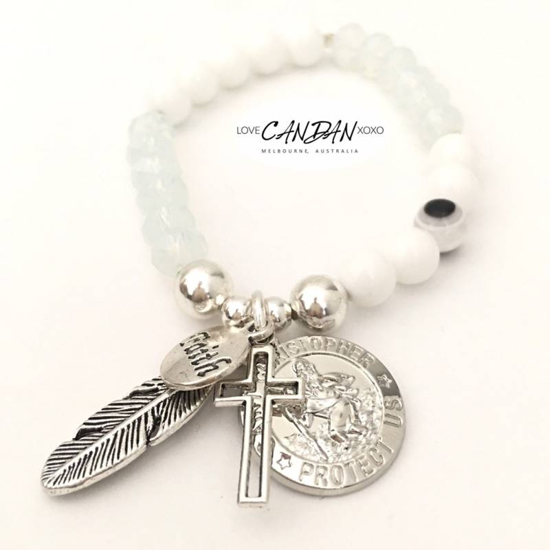 Saint Christopher Evil Eye Armband Mit Kreuz Glauben Und Engel Feder Charms Saint Christopher Evil Eye Armband Mit Kreuz Glauben Und Engel Feder Charms von LoveCandanxoxo