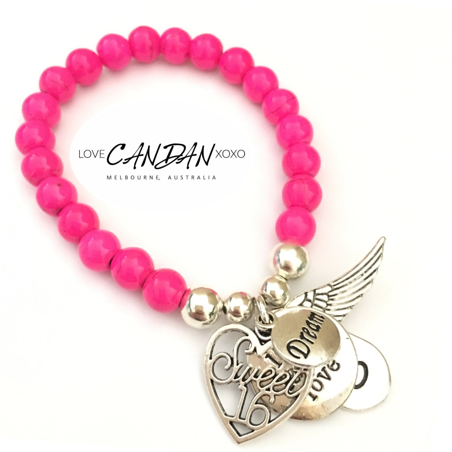 Süßes 16 Armband Mit Dream Live Laugh Engel Flügel Und Xoxo Charms von LoveCandanxoxo