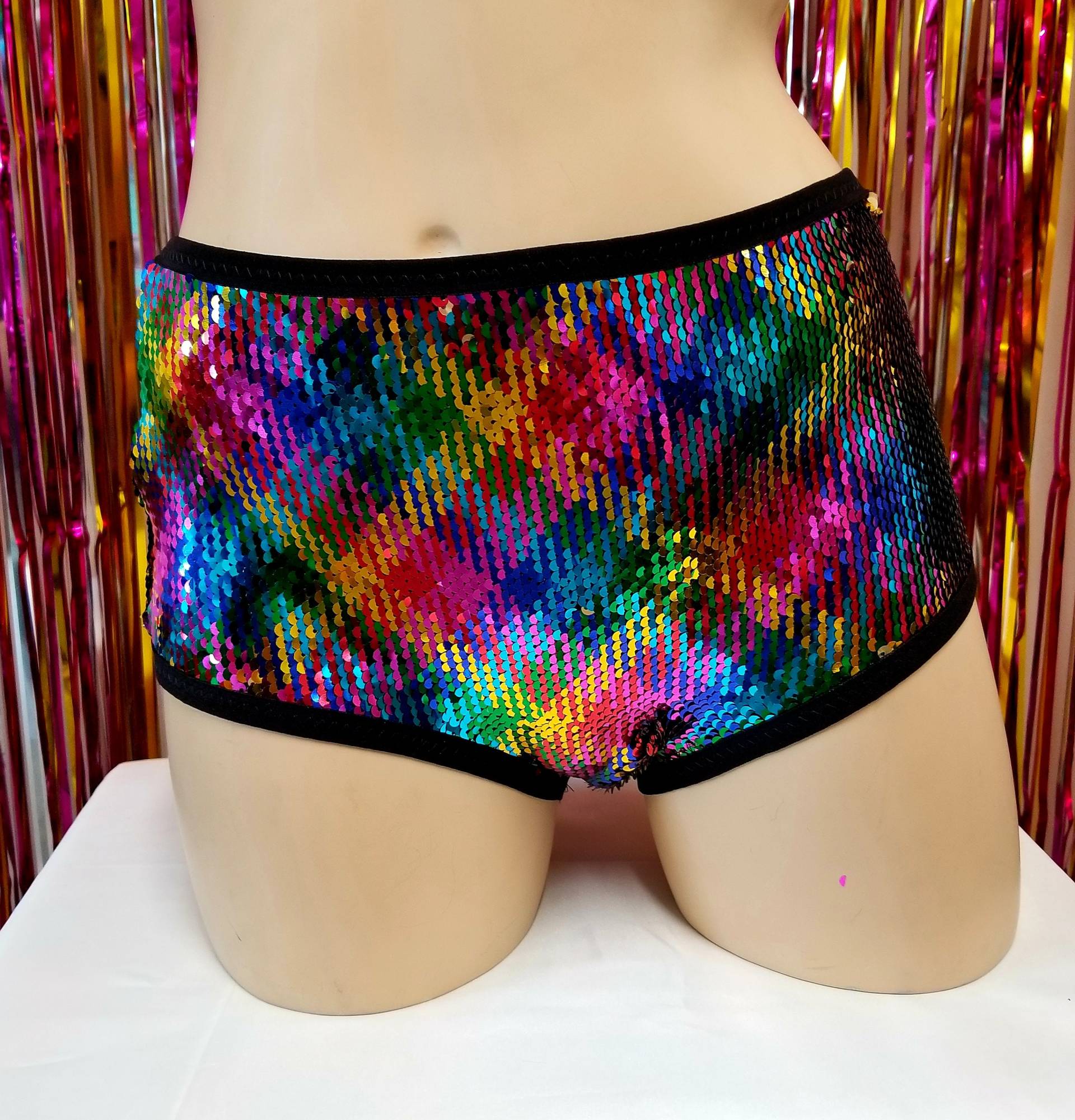 Freche Short - High Waist Mermaid Paillettenflips Viele Farben. Farbwechselnd, Wendbar. Festivals, Karneval, Tänzerin, Raves Freche Short - High Waist Mermaid Paillettenflips Viele Farben. Farbwechselnd, Wendbar. Festivals, Karneval, Tänzerin, Raves von LoveElectricMess