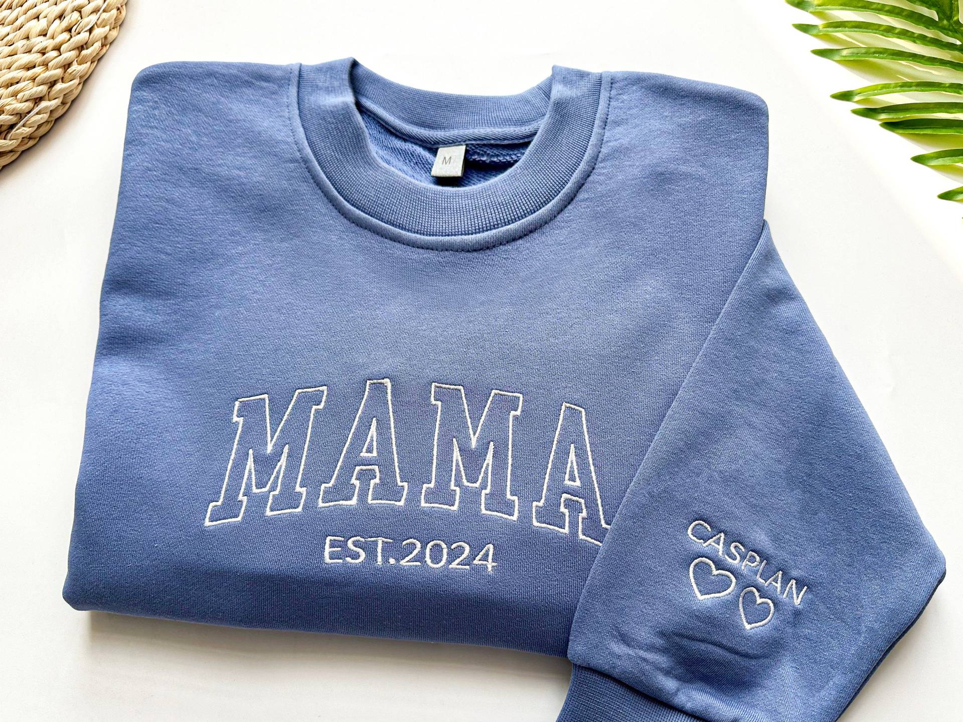 Benutzerdefinierte Mama Gesticktes Sweatshirt, Personalisierter Ärmel Hoodie, Mama Muttertagsgeschenk, Geschenk Für Sie von LoveFabricDesigns