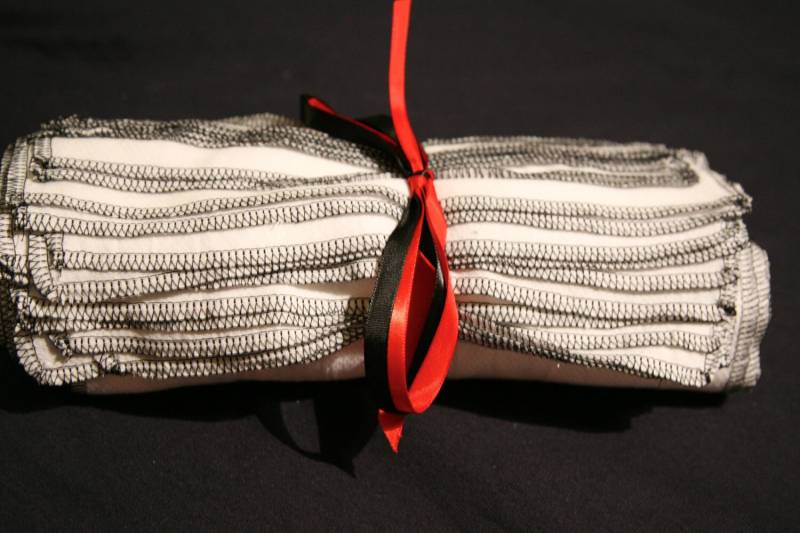 12 Weisse Servietten Mit Schwarz Oder Grau Getrimmten Rg Unpaper-Tüchern Wiederverwendbar von LoveForEarth