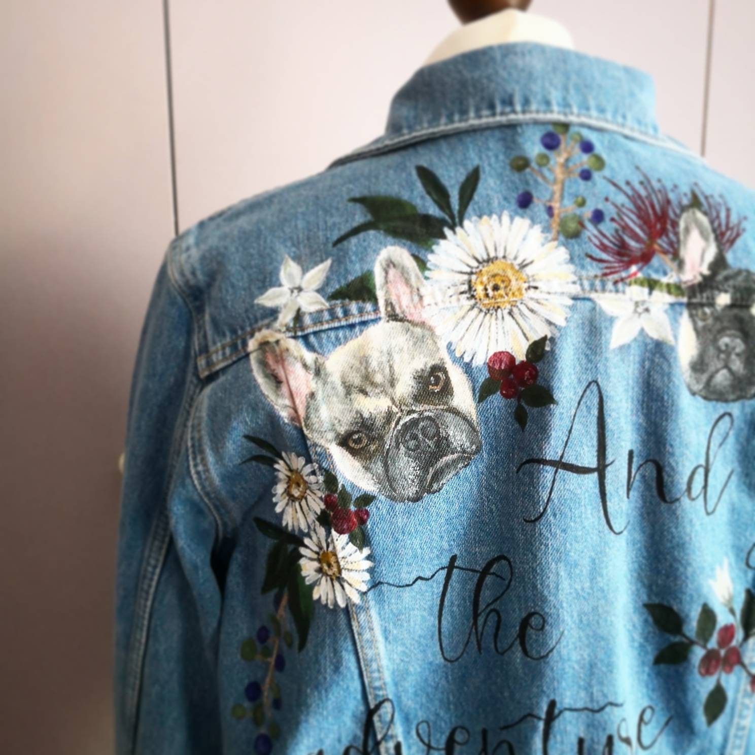 Personalisiertes Design Auf Leder Oder Jeansjacke, Benutzerdefinierte Gemalte Jacke, Florale Hundeportrait Hochzeitsjacke, Personalisierte Jacke Uk von LoveFromMimosa