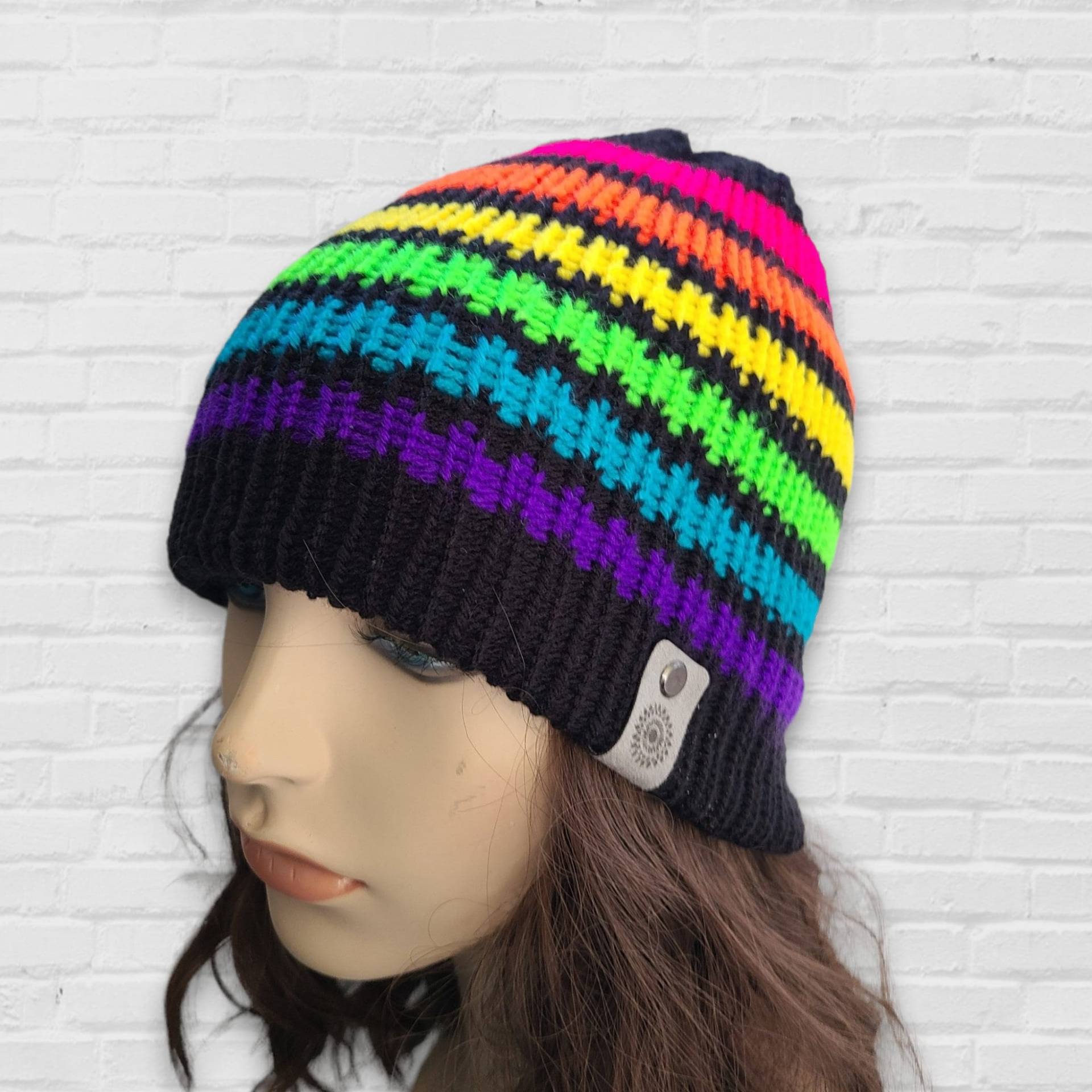 Frauen Beanie, Neon Regenbogen Strickmütze, Wintermütze, Geschenk Für Frau, Mädchen Hut, Heller Teen - Made To Order von LoveFuzz