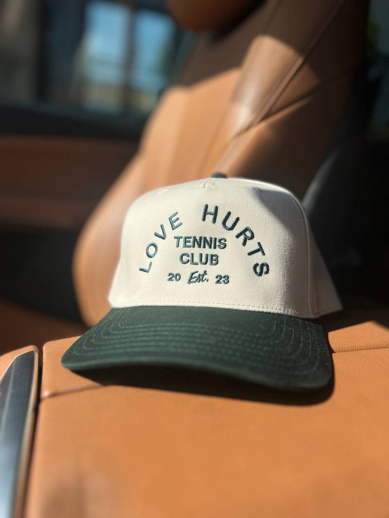 Liebe Natürlich Snapback Hat von LoveHurtsTennisClub