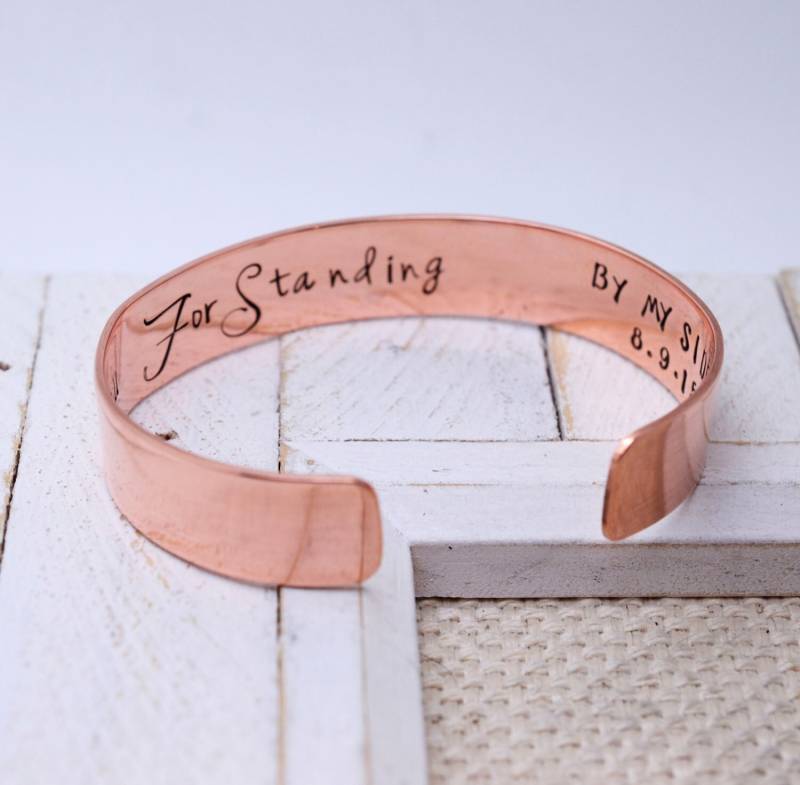 Danke, Dass Sie An Meiner Seite Stehen Personalisiertes Kupfer Manschette Armband, Brautjungfer Hochzeitsgeschenk, Schmuck, Matrone Der Ehre Geschenk Danke, Dass Sie An Meiner Seite Stehen Personalisiertes Kupfer Manschette Armband, Brautjungfer Hochzeitsgeschenk, Schmuck, Matrone Der Ehre Geschenk von LoveItPersonalized