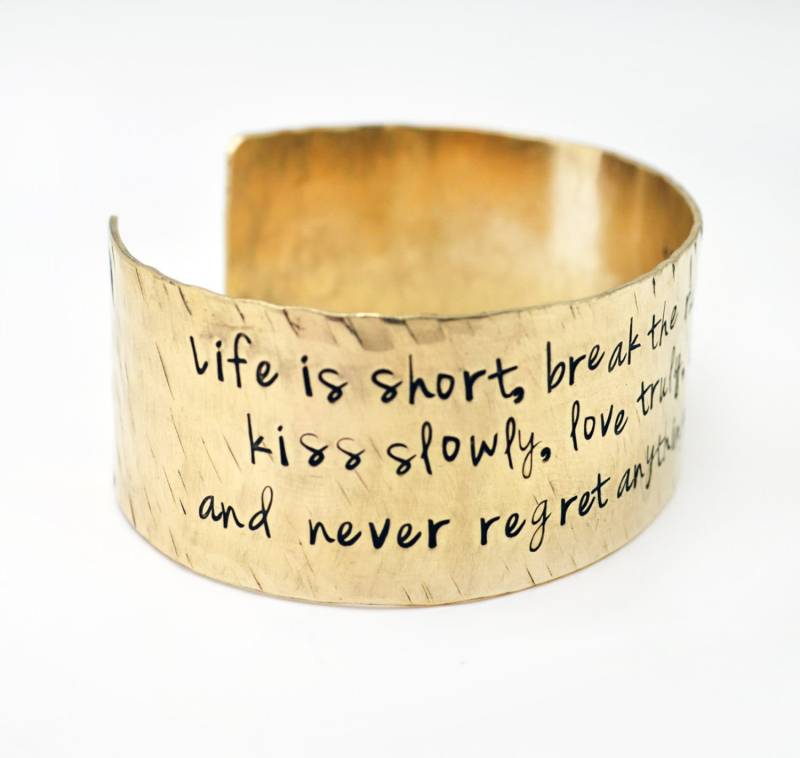 Valentinstag Geschenk Langes Zitat Breites Messing Manschette Armband, Personalisierte Geschenk, Hochzeit, Trauzeugin Für Mama von LoveItPersonalized