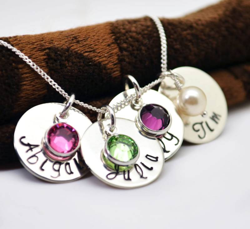 Weihnachtsgeschenk Halskette, Personalisierte Mama Name Oma Schmuck, Geburtsstein Geschenk Für von LoveItPersonalized