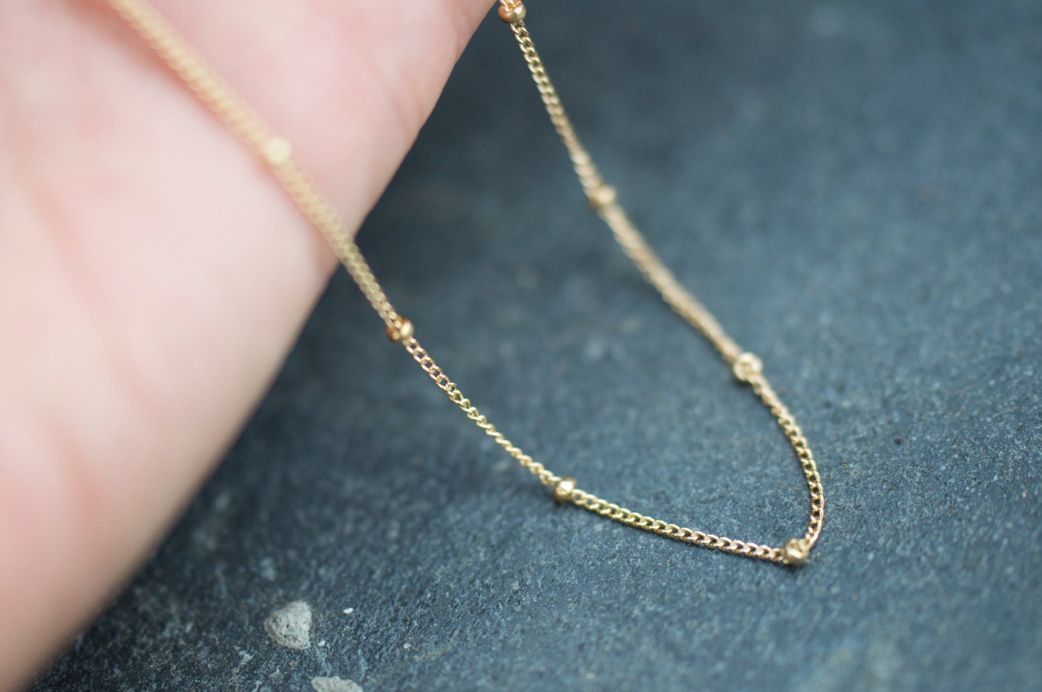 16 "Lange 14K Gold Satelliten Halskette, Layering Lange Zarte Zierliche Minimale Halskette 16 "Lange 14K Gold Satelliten Halskette, Layering Lange Zarte Zierliche Minimale Halskette von LoveJewelryByJ