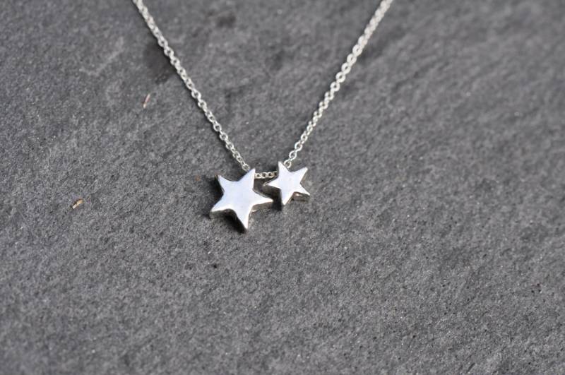 Sterne Halskette - Sterling Silber Kette Mit Zwei Sterling Silber Stern Charms von LoveJewelryByJ