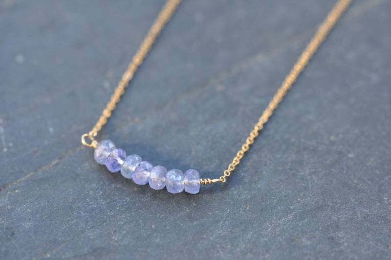 Tansanit Bar Gold Halskette, Dezember Geburtssteine Benutzerdefinierte Halskette Tansanit Bar Gold Halskette, Dezember Geburtssteine Benutzerdefinierte Halskette von LoveJewelryByJ