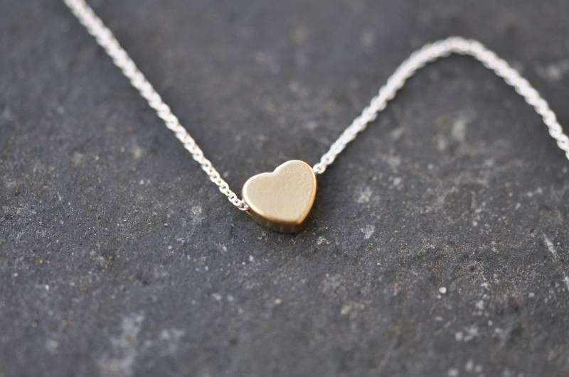 Winzige Goldherzhalskette, Gold - Und Silberherzhalskette, Mini-Goldherzhalskette Winzige Goldherzhalskette, Gold - Und Silberherzhalskette, Mini-Goldherzhalskette von LoveJewelryByJ