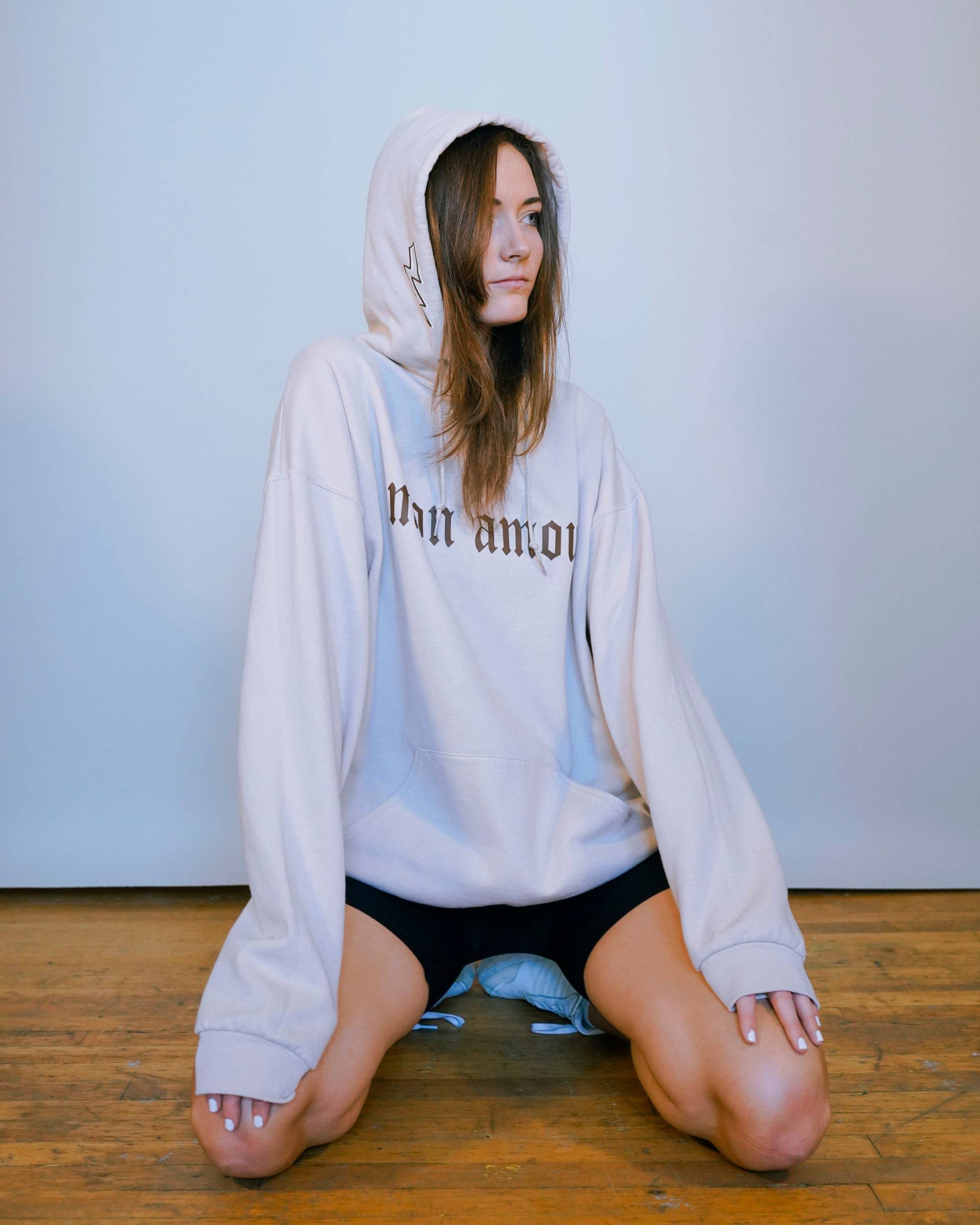 Mon Amour Hoodie von LoveLanguageHoodies