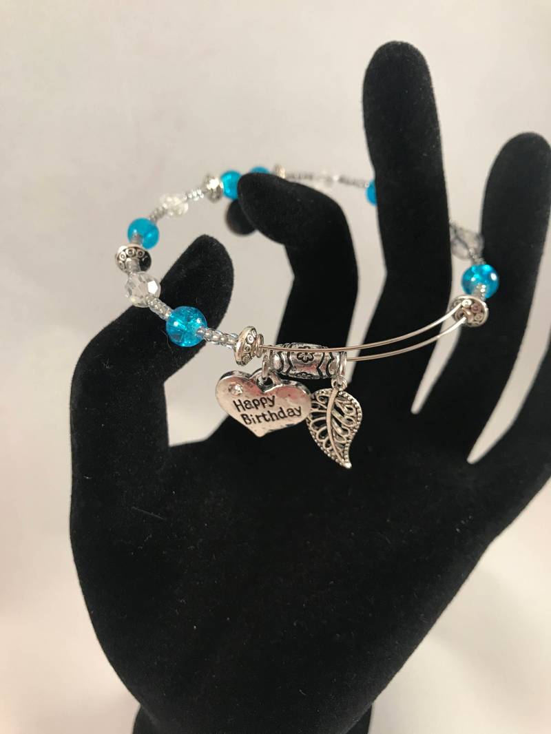 Blau Und Klarem Kristall Perlen Einzelne Stapelbar Speicher Draht Armband - Traum Happy Birthday von LoveLeeBling