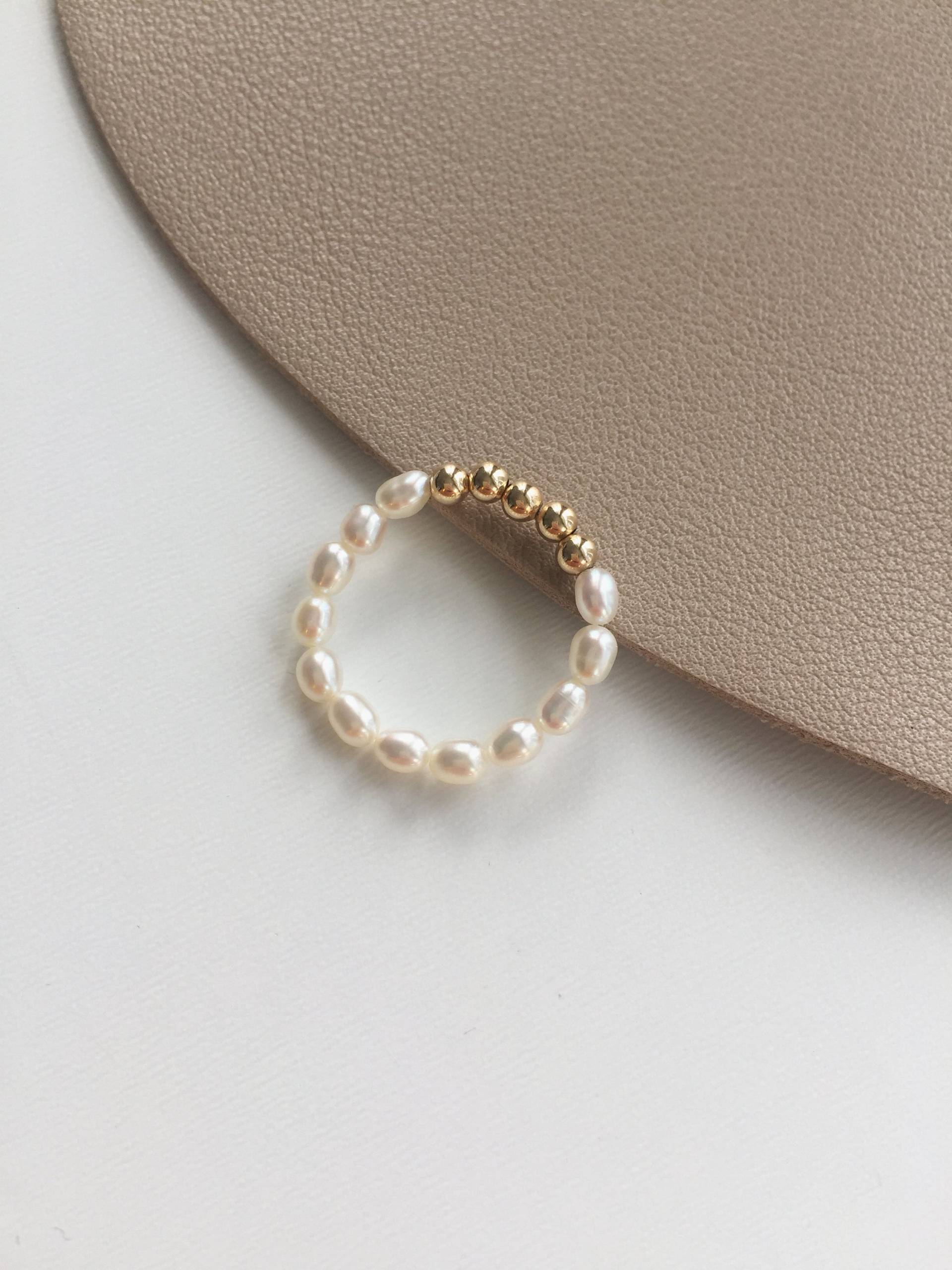 Kleine Süßwasser Perlen Ringe/Gold Gefüllter Ring Und Zierliche Stapelbare Kleine Süßwasser Perlen Ringe/Gold Gefüllter Ring Und Zierliche Stapelbare von LoveLittleBlossom