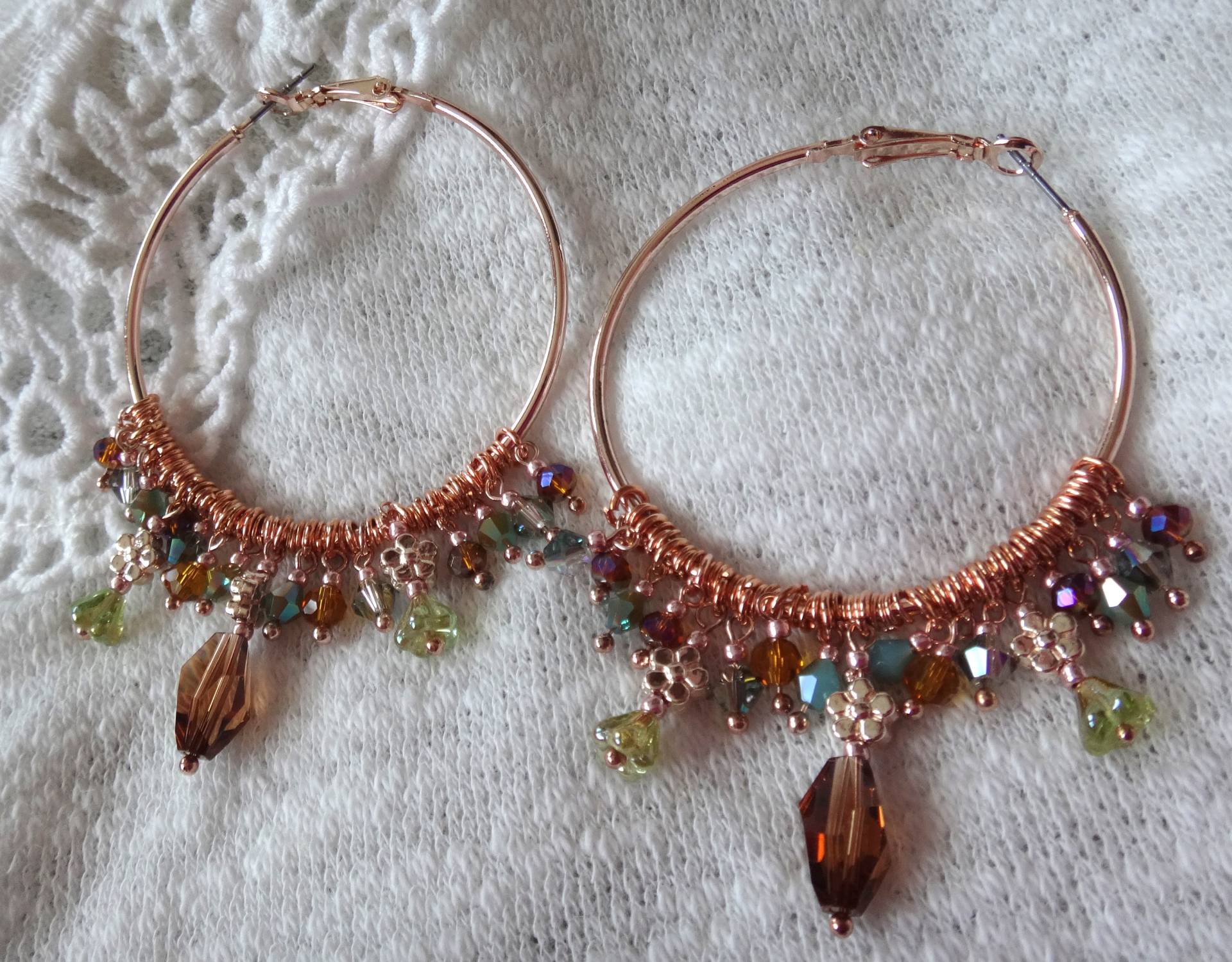 Braun Teardrop Perlen Und Grünen Blumen Rose Gold Ton Große Creolen Braun Teardrop Perlen Und Grünen Blumen Rose Gold Ton Große Creolen von LoveMisaStyle