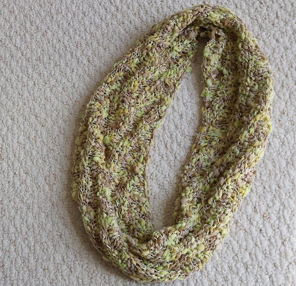 Loop Halswärmer, Leicht Und Luftig, Perfekt Für Herbst Frühling, Hand Schal Stricken Loop Halswärmer, Leicht Und Luftig, Perfekt Für Herbst Frühling, Hand Schal Stricken von LoveNYarn