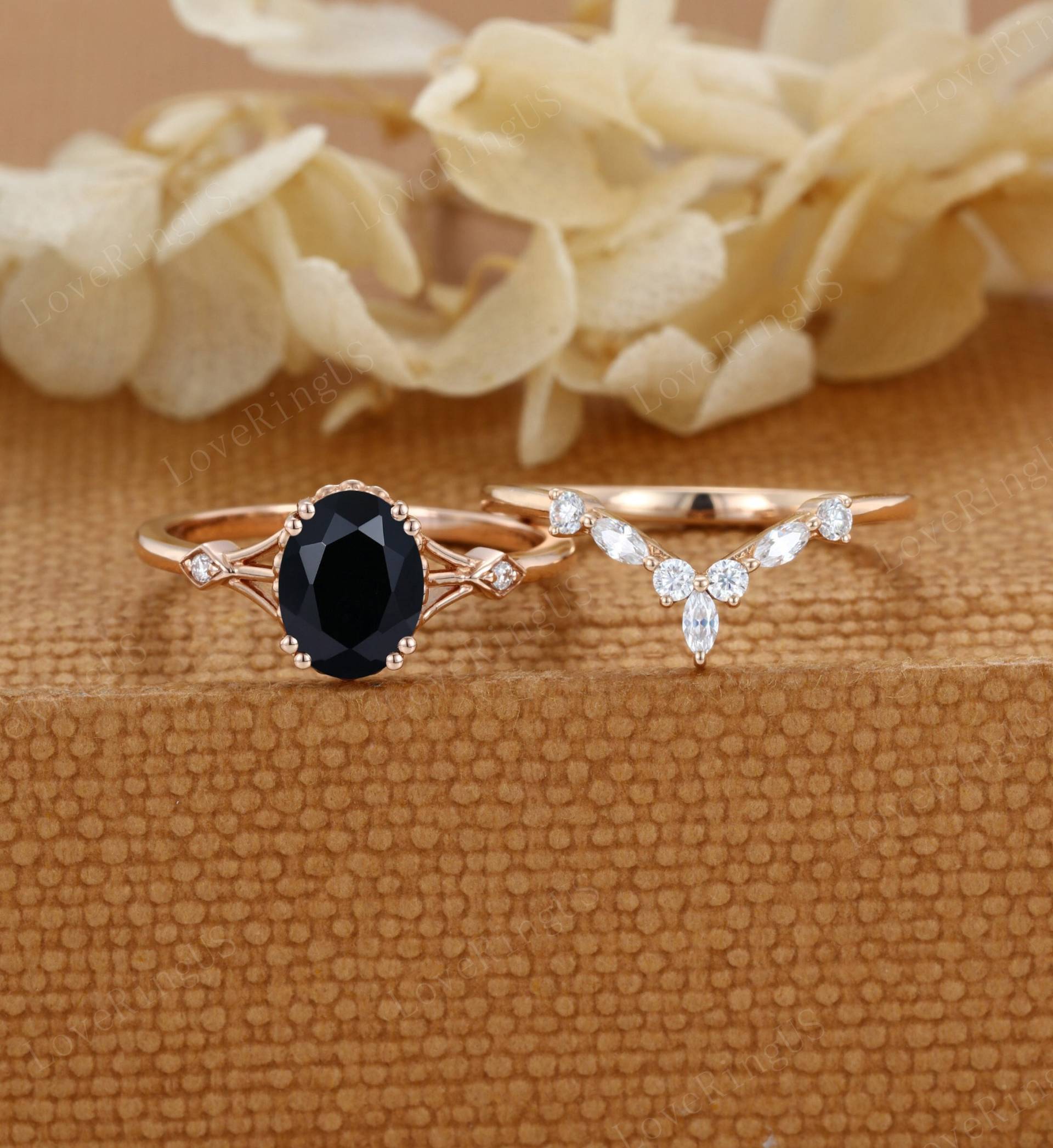 Oval Geformt Schwarzer Onyx Verlobungsring Set Vintage Rose Gold Diamant Art Deco Ring Frauen Braut Jubiläumsgeschenk von LoveRingUS