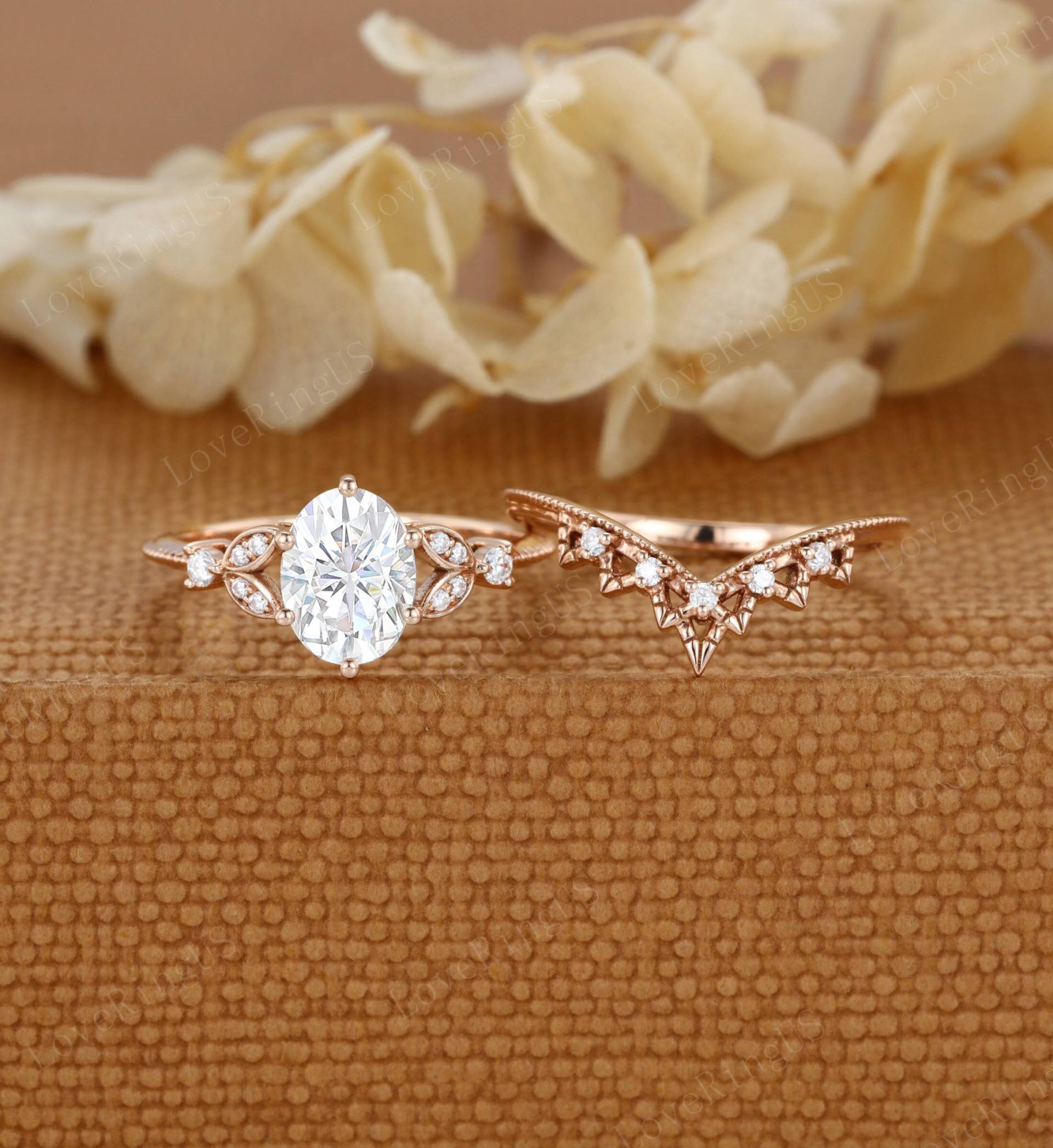 Ovaler Moissanite Verlobungsring Rose Gold Diamant Set Einzigartiger Vintage Ring Frauen Braut 14K/18K von LoveRingUS