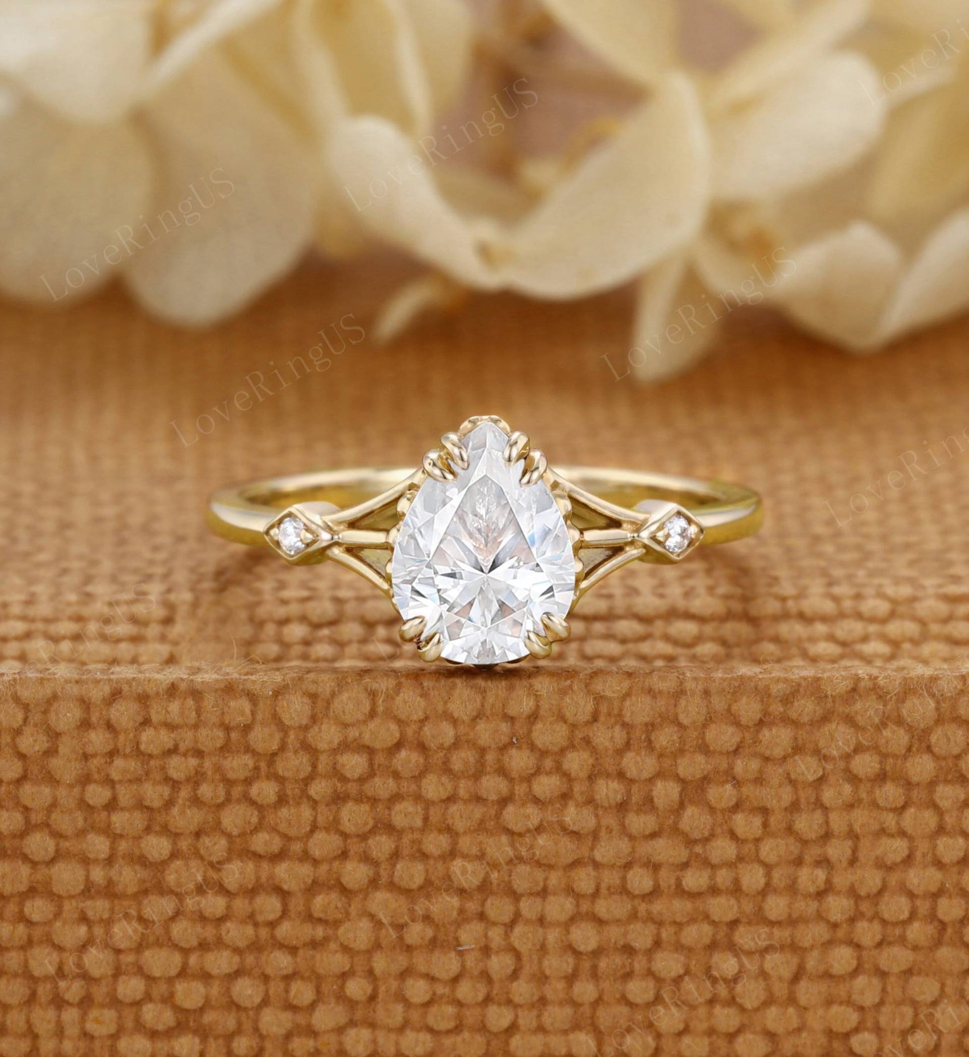 Unikat Birnenform Moissanite Verlobungsring Frauen Vintage Diamant Gelbgold Art Deco Ring Braut Versprechen Jubiläum von LoveRingUS