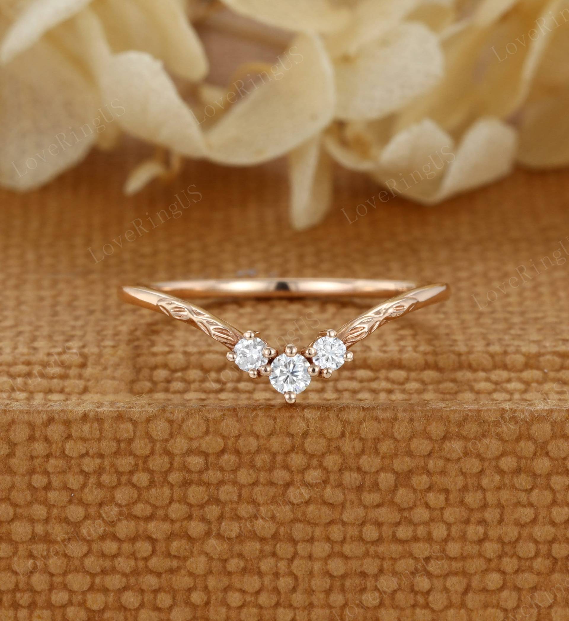 Vintage Moissanite Ehering Rose Gold Gebogener Einzigartiger Blatt Diamant Stapeln Passender Versprechen Ring Jubiläum von LoveRingUS