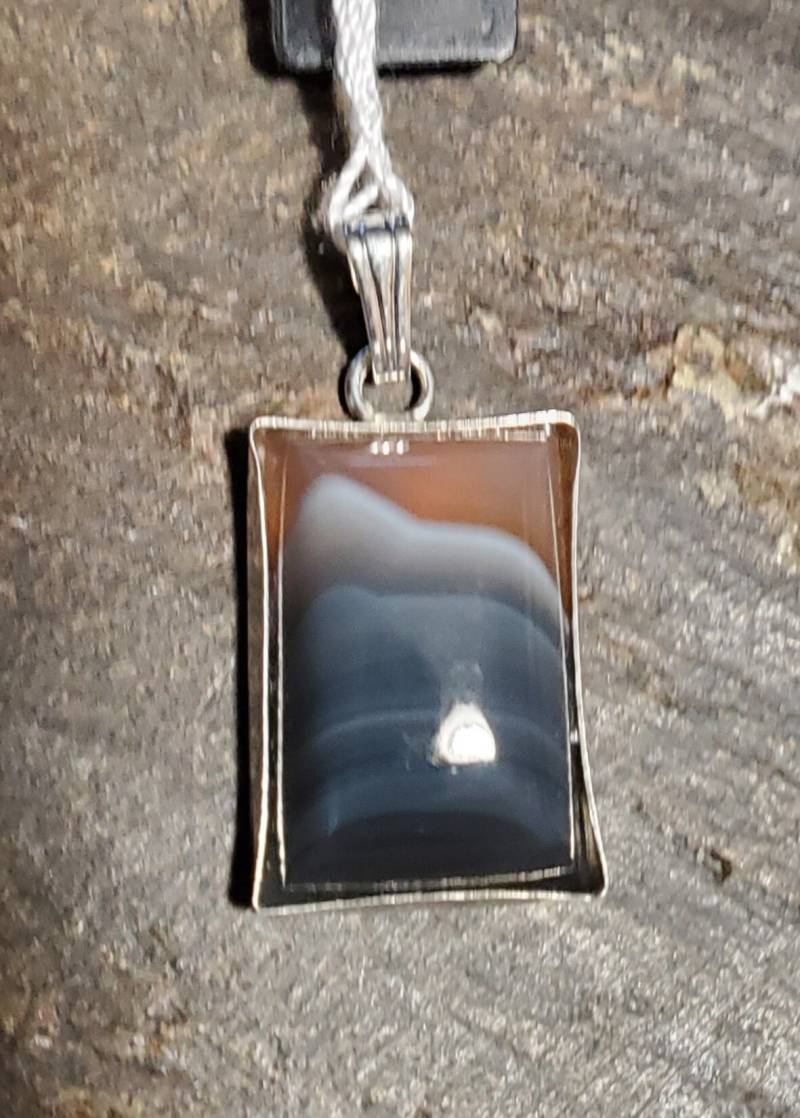 Ausgefallene Gebänderte Achat Rechteck Anhänger von LoveRocksLapidary