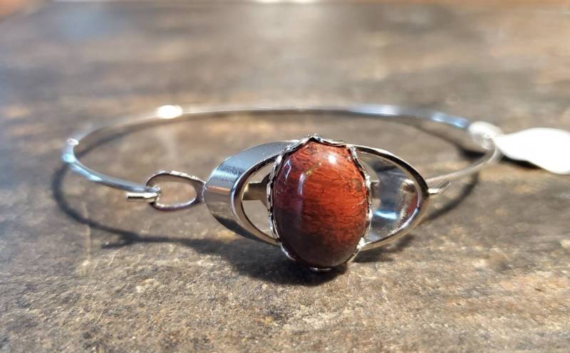 Jasper Cabochon in Silver Wire Armband von LoveRocksLapidary