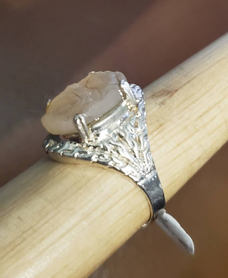 Natürliche Chalcedon Rose Sterling Silber Ring - Größe 9 von LoveRocksLapidary