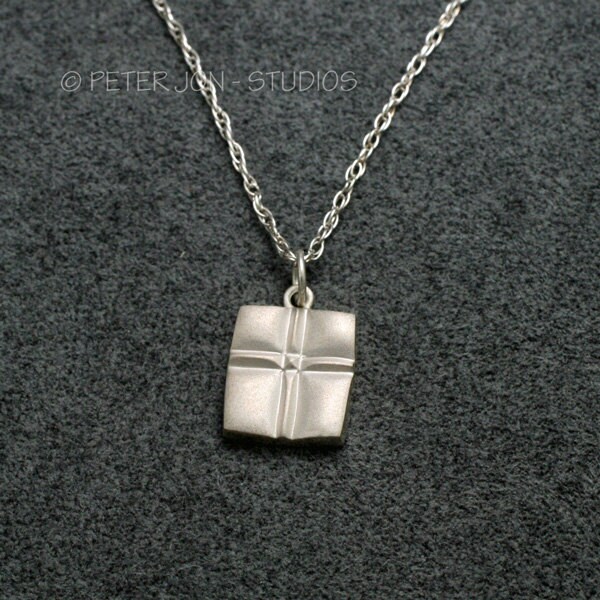 Kissenform Kreuz-Anhänger, Handgemacht in Sterlingsilber, Christliches Kreuz, Christliche Halskette Kissenform Kreuz-Anhänger, Handgemacht in Sterlingsilber, Christliches Kreuz, Christliche Halskette von LoveSoWide