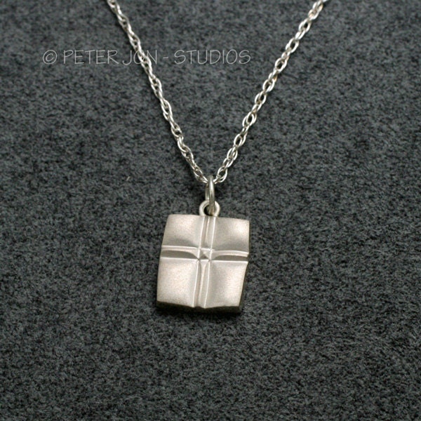Kissenform Kreuz-Anhänger, Handgemacht in Sterlingsilber, Christliches Kreuz, Christliche Halskette Kissenform Kreuz-Anhänger, Handgemacht in Sterlingsilber, Christliches Kreuz, Christliche Halskette von LoveSoWide