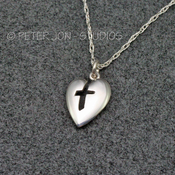 Kreuz Im Herz Halskette Handgemacht in Sterling Silber, Ostergeschenk, Abschlussgeschenk Kreuz Im Herz Halskette Handgemacht in Sterling Silber, Ostergeschenk, Abschlussgeschenk von LoveSoWide